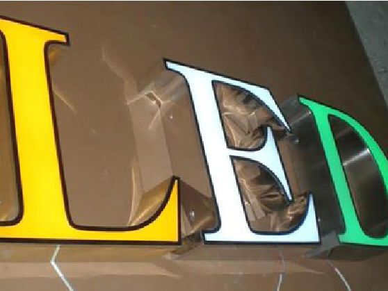 保山介绍LED招牌的基础知识。